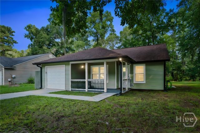 18 E White Hawthorne Drive, Savannah, GA 31419
