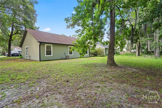 18 E White Hawthorne Drive, Savannah, GA 31419