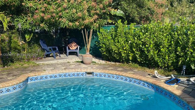 220 SW 3rd Ave 0, Hallandale Beach, FL 33009