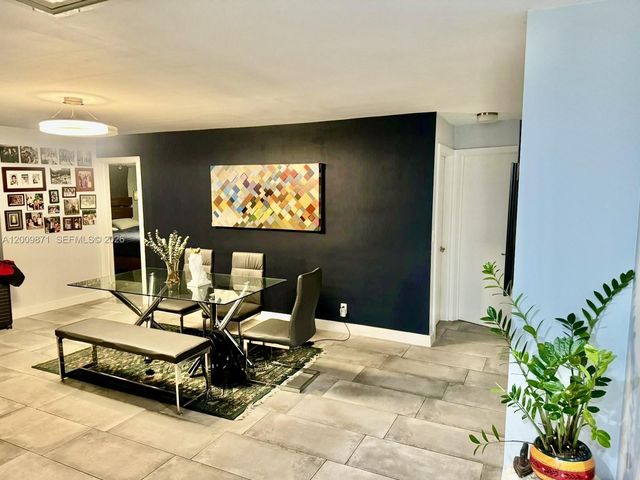 220 SW 3rd Ave 0, Hallandale Beach, FL 33009