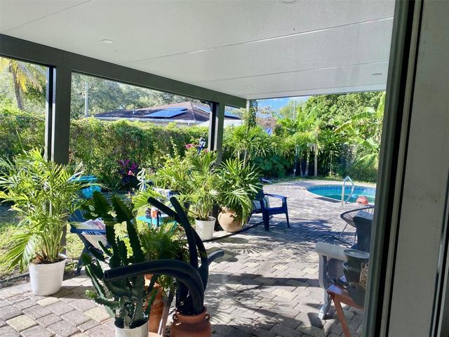 220 SW 3rd Ave 0, Hallandale Beach, FL 33009