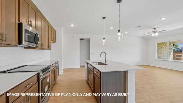 208 Rivers Edge DR, Georgetown, TX 78628