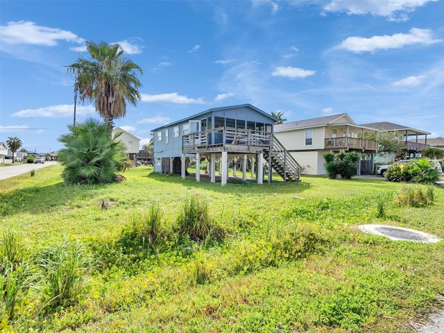 4038 Panola Drive, Galveston, TX 77554