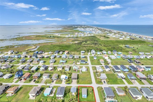 4038 Panola Drive, Galveston, TX 77554