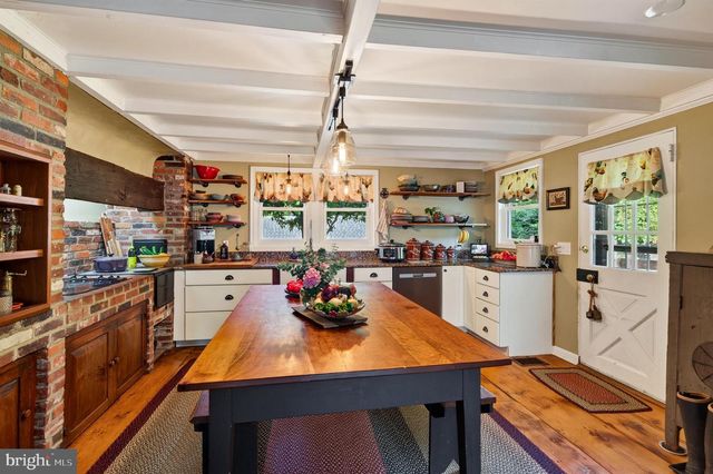 866 SHAVERTOWN RD, Garnet Valley, PA 19060