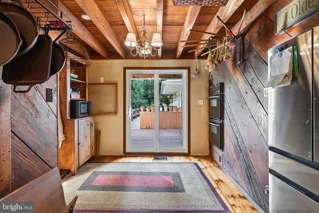 866 SHAVERTOWN RD, Garnet Valley, PA 19060