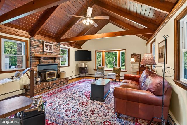 866 SHAVERTOWN RD, Garnet Valley, PA 19060