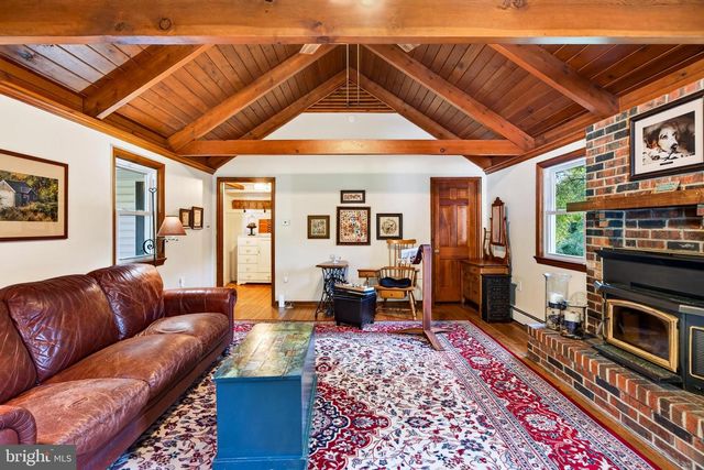 866 SHAVERTOWN RD, Garnet Valley, PA 19060