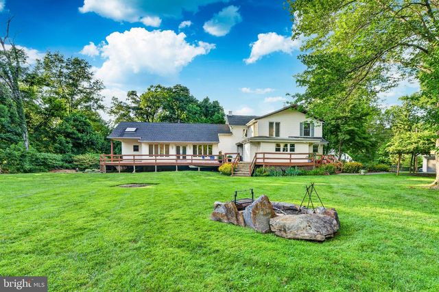 866 SHAVERTOWN RD, Garnet Valley, PA 19060
