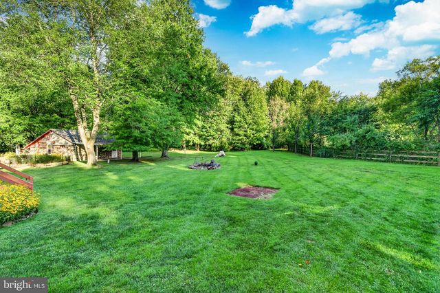 866 SHAVERTOWN RD, Garnet Valley, PA 19060