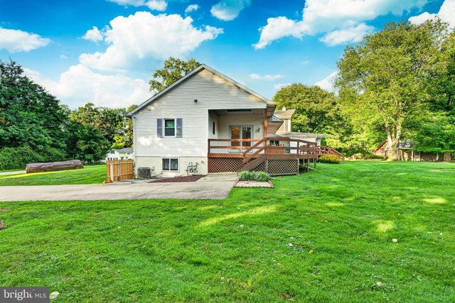 866 SHAVERTOWN RD, Garnet Valley, PA 19060