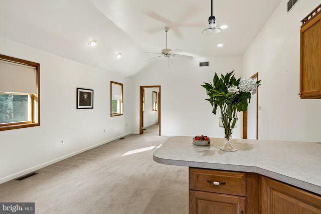866 SHAVERTOWN RD, Garnet Valley, PA 19060