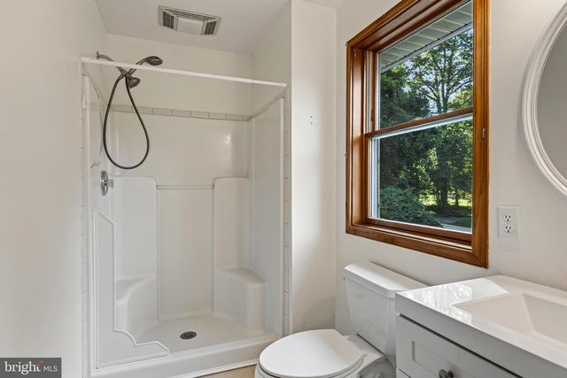 866 SHAVERTOWN RD, Garnet Valley, PA 19060