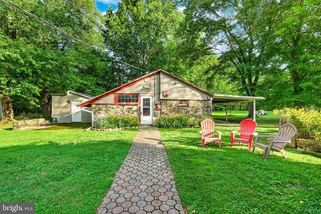 866 SHAVERTOWN RD, Garnet Valley, PA 19060