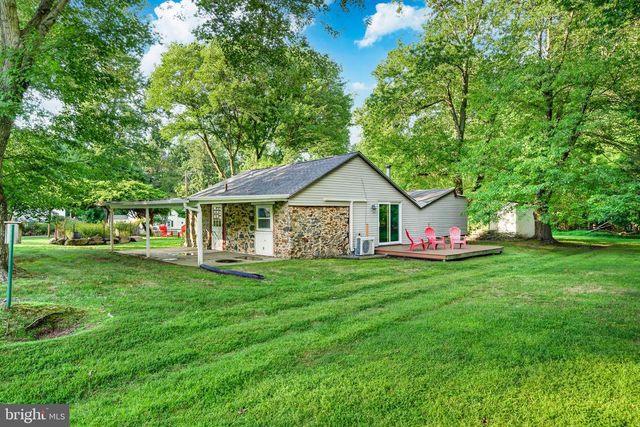 866 SHAVERTOWN RD, Garnet Valley, PA 19060