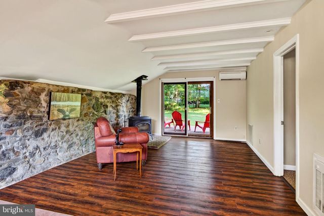 866 SHAVERTOWN RD, Garnet Valley, PA 19060