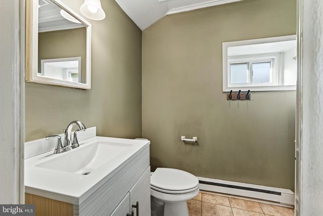 866 SHAVERTOWN RD, Garnet Valley, PA 19060