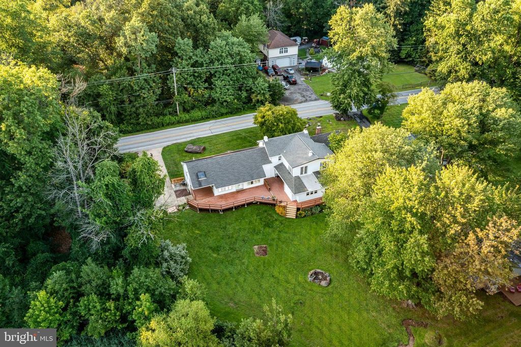 866 SHAVERTOWN RD, Garnet Valley, PA 19060