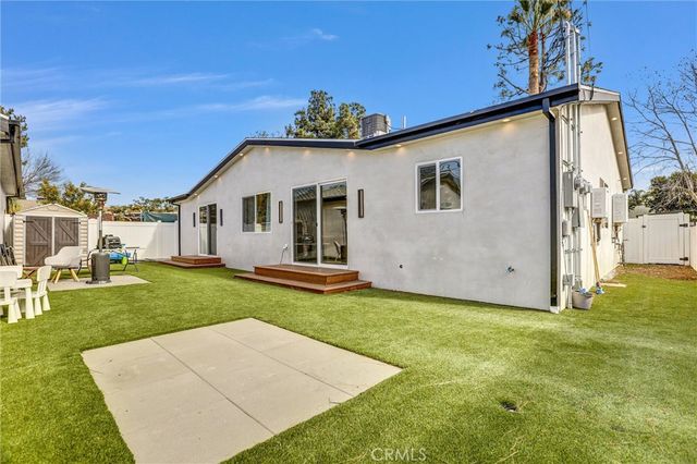 7445 Oakdale Avenue, Winnetka, CA 91306