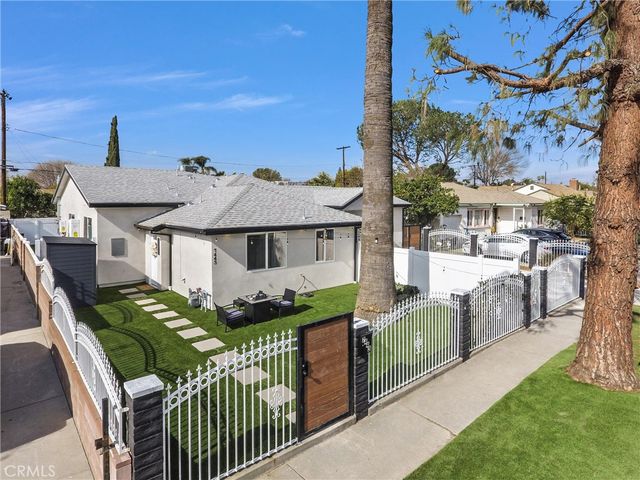 7445 Oakdale Avenue, Winnetka, CA 91306