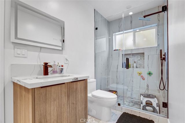 7445 Oakdale Avenue, Winnetka, CA 91306