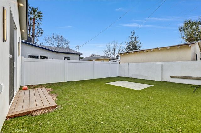7445 Oakdale Avenue, Winnetka, CA 91306