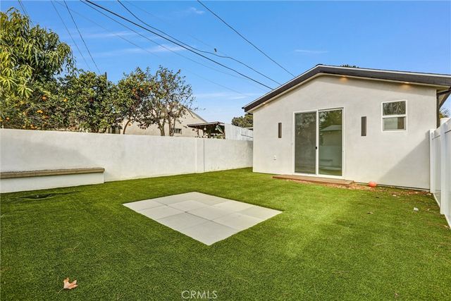 7445 Oakdale Avenue, Winnetka, CA 91306