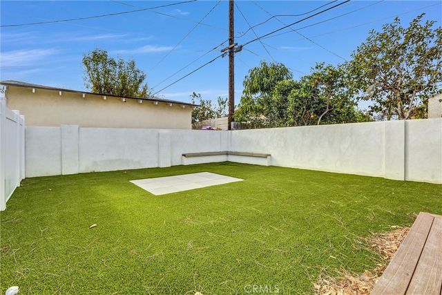 7445 Oakdale Avenue, Winnetka, CA 91306