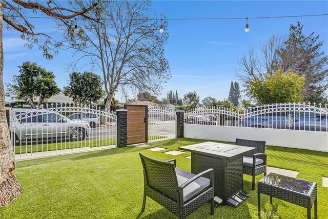 7445 Oakdale Avenue, Winnetka, CA 91306