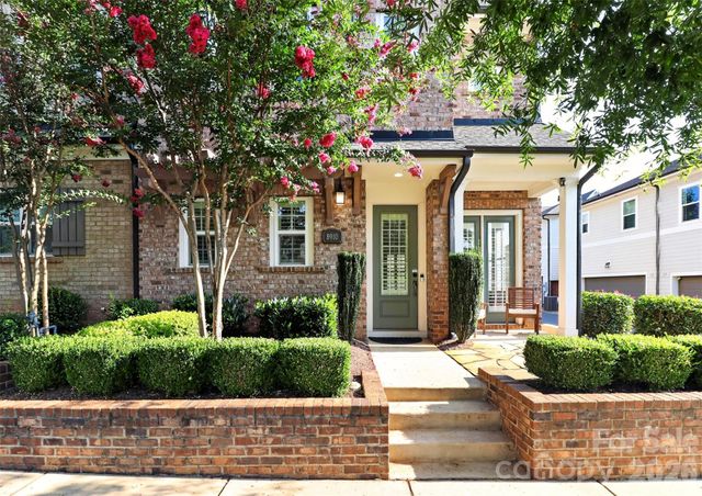 8910 Matthews Farm Lane, Charlotte, NC 28277