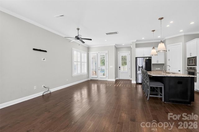 8910 Matthews Farm Lane, Charlotte, NC 28277