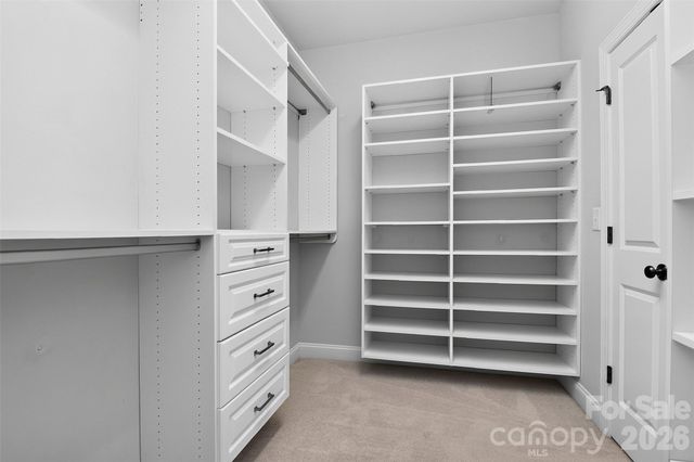 8910 Matthews Farm Lane, Charlotte, NC 28277