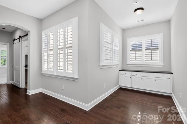 8910 Matthews Farm Lane, Charlotte, NC 28277