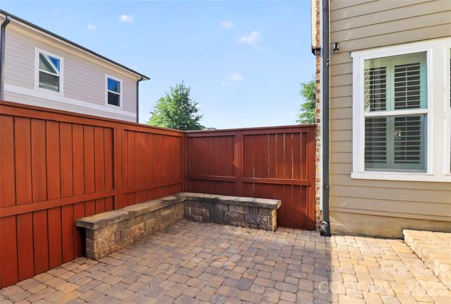 8910 Matthews Farm Lane, Charlotte, NC 28277