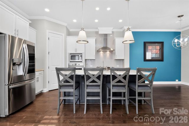 8910 Matthews Farm Lane, Charlotte, NC 28277