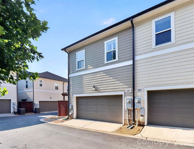 8910 Matthews Farm Lane, Charlotte, NC 28277