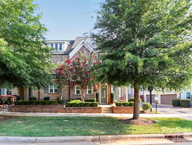 8910 Matthews Farm Lane, Charlotte, NC 28277