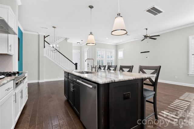 8910 Matthews Farm Lane, Charlotte, NC 28277
