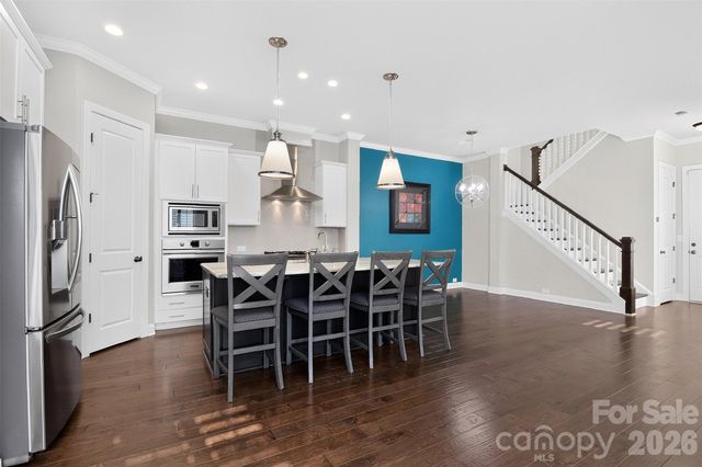 8910 Matthews Farm Lane, Charlotte, NC 28277