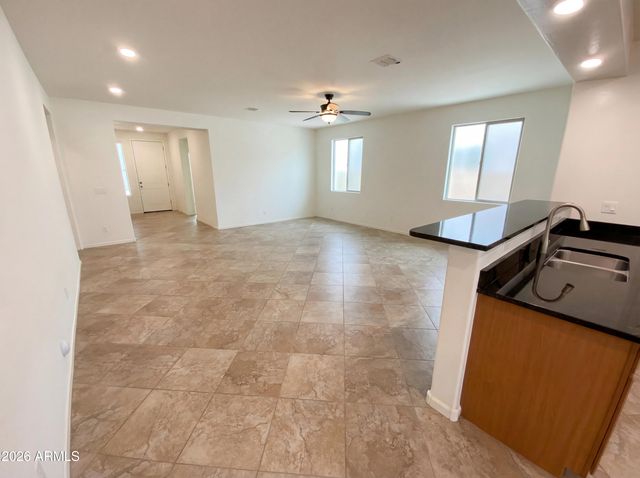 10786 W BRONCO Trail, Peoria, AZ 85383