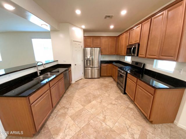 10786 W BRONCO Trail, Peoria, AZ 85383