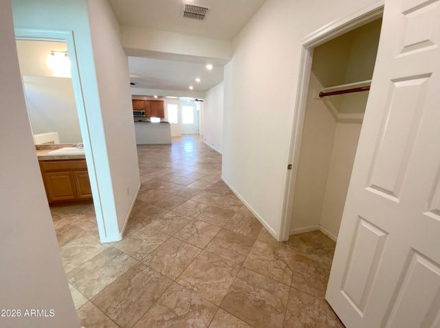 10786 W BRONCO Trail, Peoria, AZ 85383