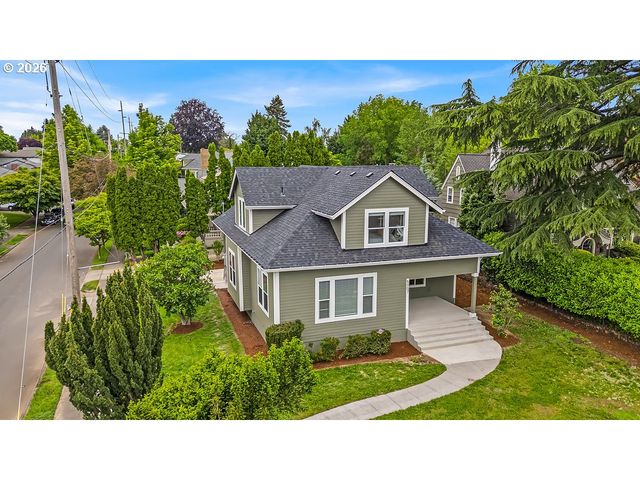 5007 Se STARK St, Portland, OR 97215