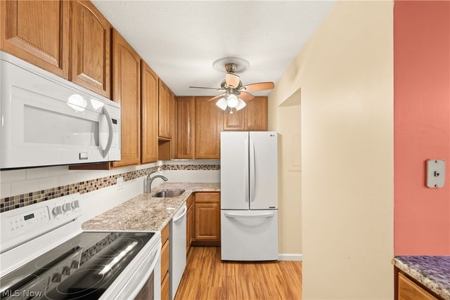 33803 Electric Boulevard A16, Avon Lake, OH 44012