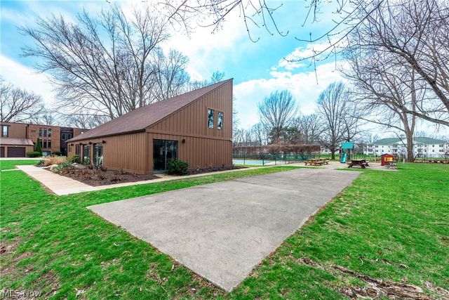 33803 Electric Boulevard A16, Avon Lake, OH 44012