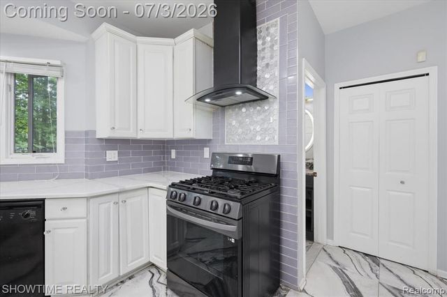 11656 Majestic Court, Utica, MI 48315
