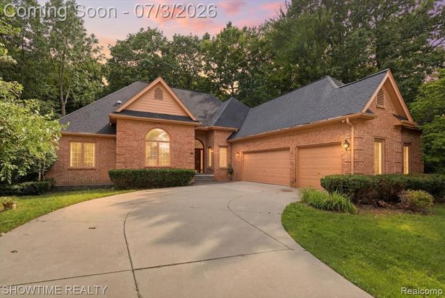 11656 Majestic Court, Utica, MI 48315