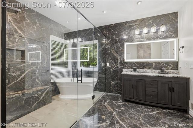 11656 Majestic Court, Utica, MI 48315