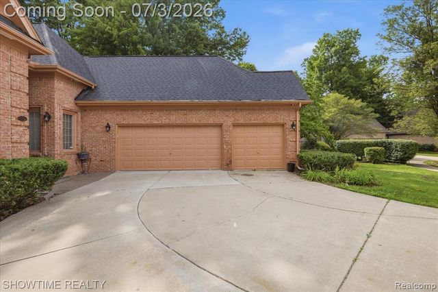 11656 Majestic Court, Utica, MI 48315