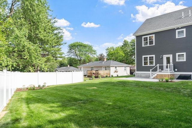 60 Neillian Street 60, Bedford, MA 01730